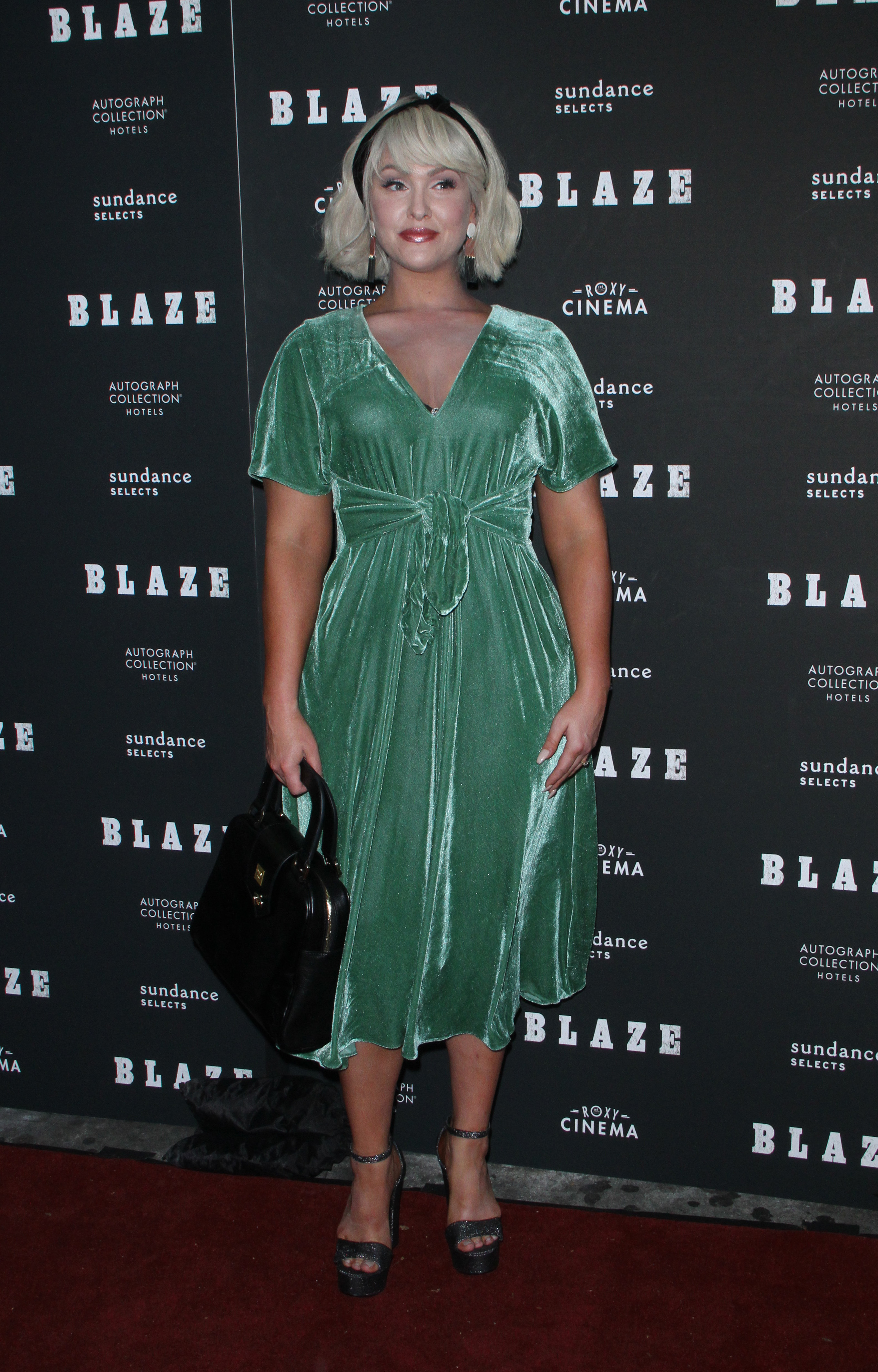 Jenn Lyon 13