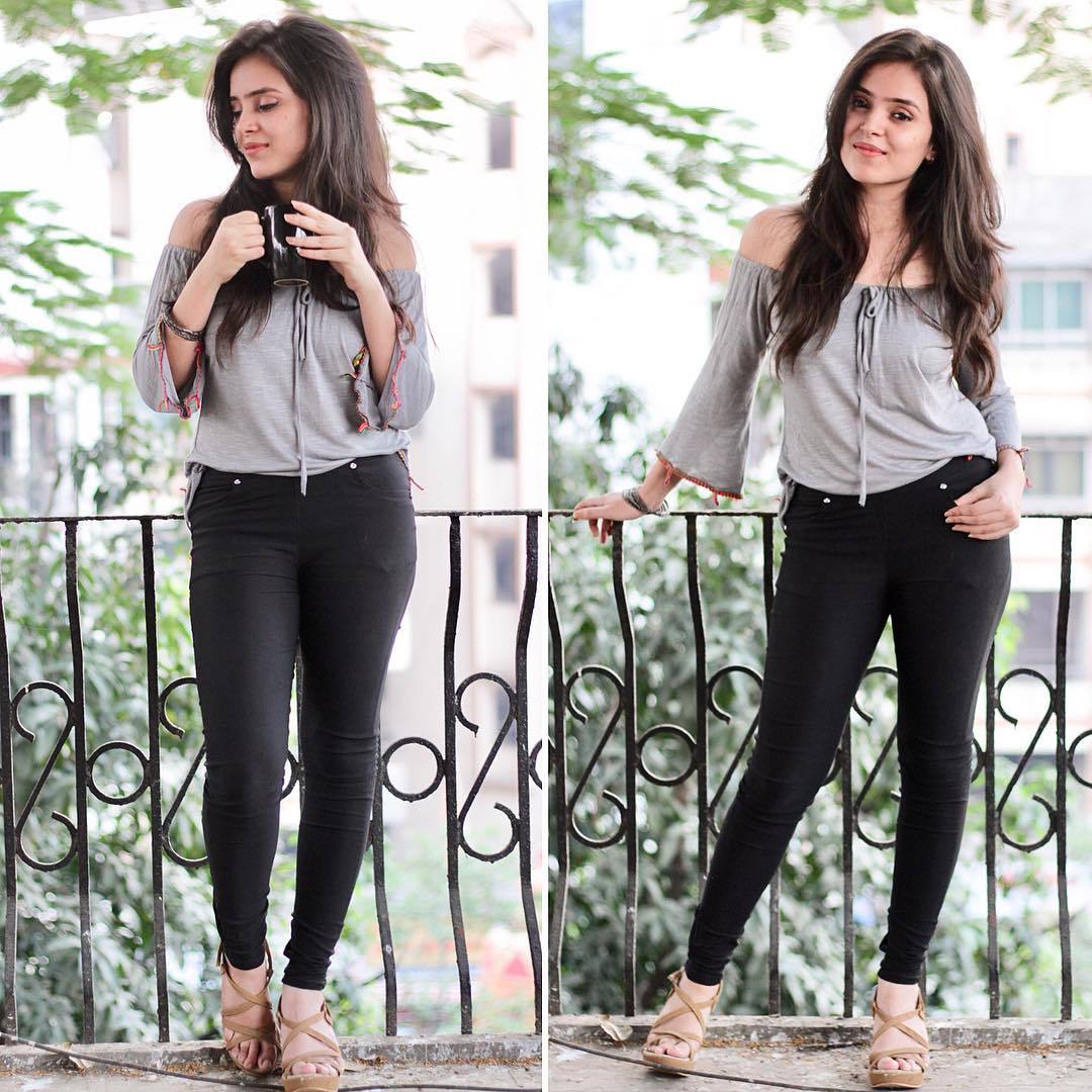 Simran Dhanwani 4