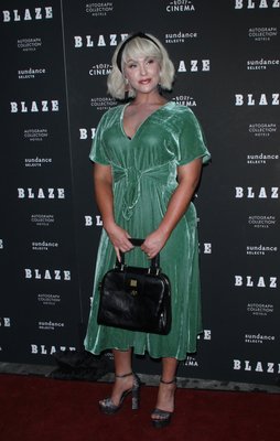 Jenn Lyon 10