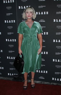 Jenn Lyon 13